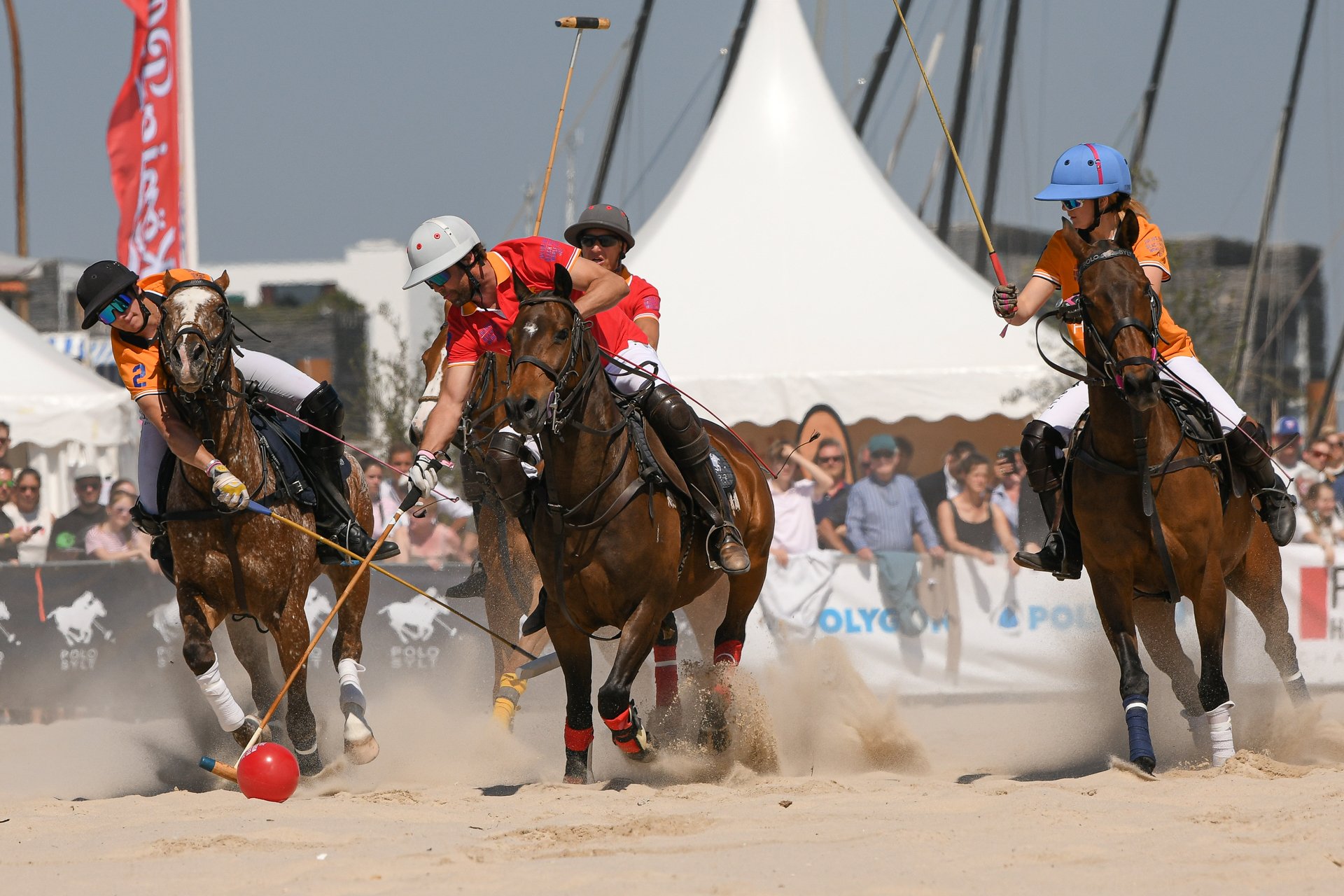 Foto Eleganz im Sand: Beach Polo World Cup Sylt 2026